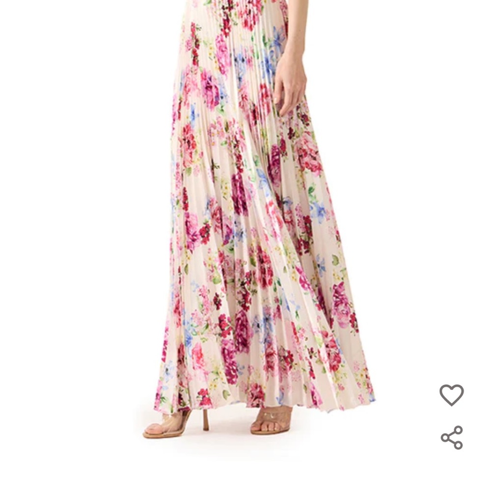 Monique Lhullier, satin “peony dream”strapless ball gown dress. Size 8. - Picture 5 of 14